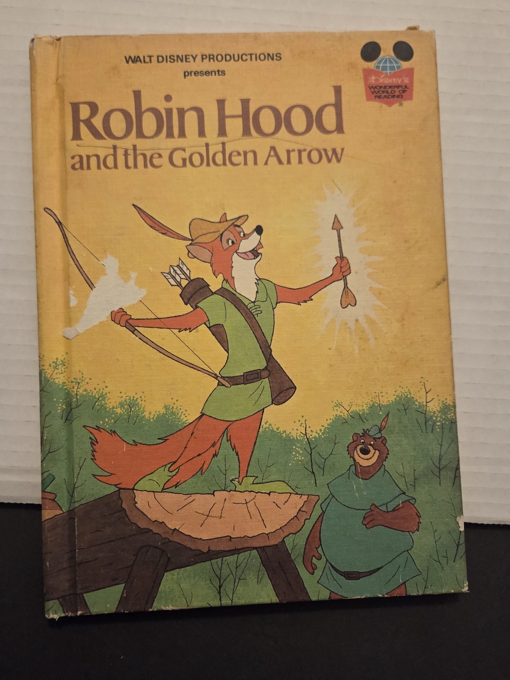 Vintage Walt Disney Productions Book - Robin Hood and the Golden Arrow 1978